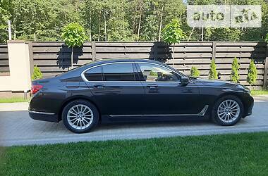 Седан BMW 7 Series 2016 в Львове