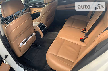 Седан BMW 7 Series 2011 в 