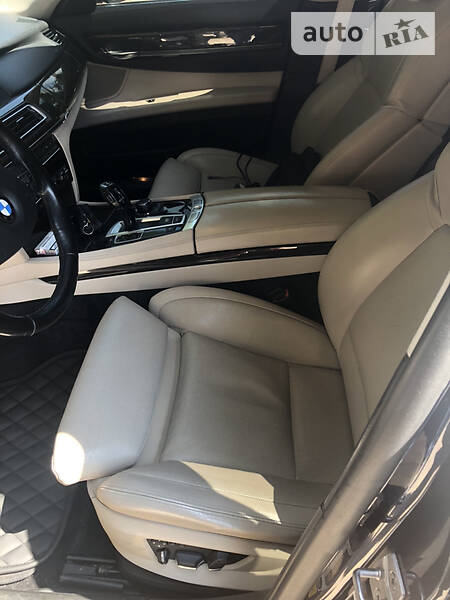 Седан BMW 7 Series 2011 в Івано-Франківську