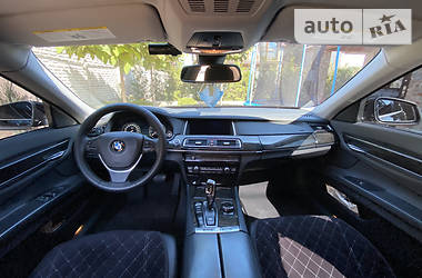 Седан BMW 7 Series 2014 в 