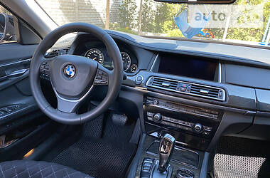 Седан BMW 7 Series 2014 в 