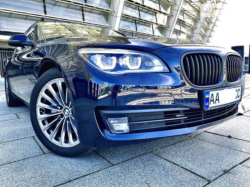 Седан BMW 7 Series 2014 в 