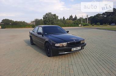 Седан BMW 7 Series 2000 в 