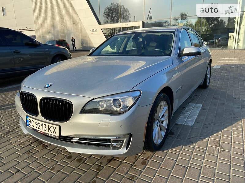 Седан BMW 7 Series 2013 в Львове