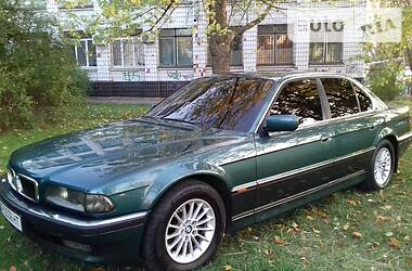 Седан BMW 7 Series 1995 в Запорожье