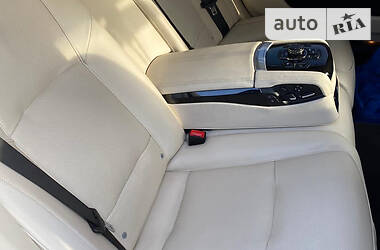 Седан BMW 7 Series 2010 в 