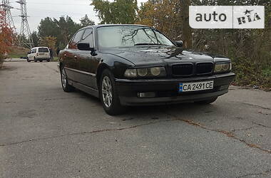 Седан BMW 7 Series 1994 в Киеве