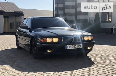 Седан BMW 7 Series 2000 в Бахмуте