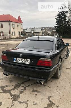 Седан BMW 7 Series 1995 в Чорткові