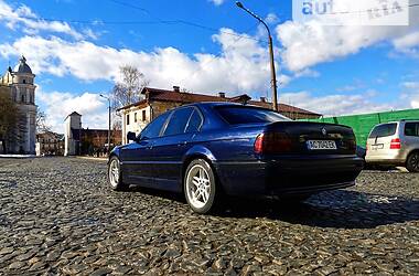 Седан BMW 7 Series 2000 в Луцке