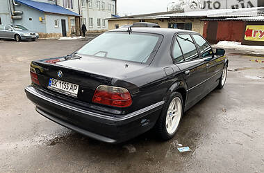 Седан BMW 7 Series 2000 в Ровно