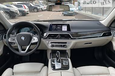 Седан BMW 7 Series 2017 в Киеве