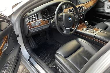 Седан BMW 7 Series 2014 в Умани