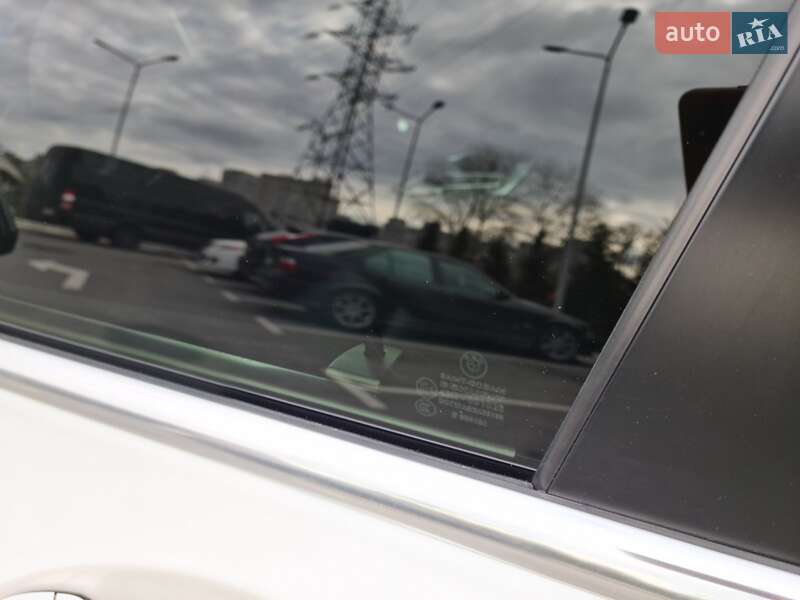 Седан BMW 7 Series 2014 в Киеве фото 19 Седан BMW 7 Series 2014 в Киеве