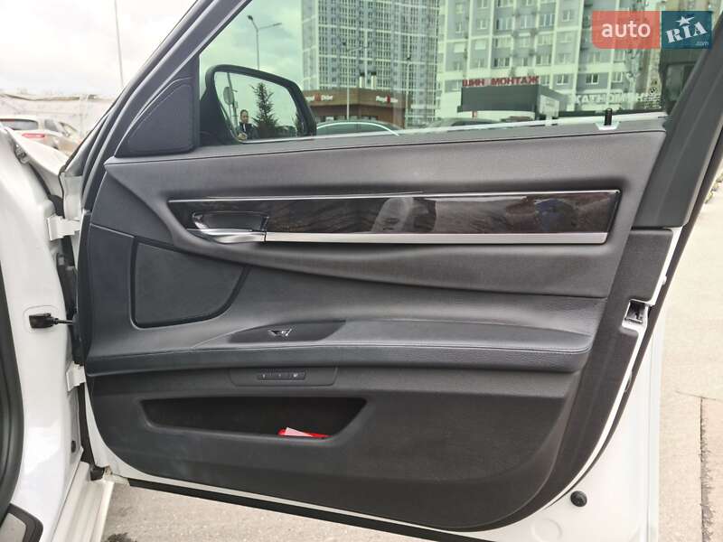 Седан BMW 7 Series 2014 в Киеве фото 35 Седан BMW 7 Series 2014 в Киеве