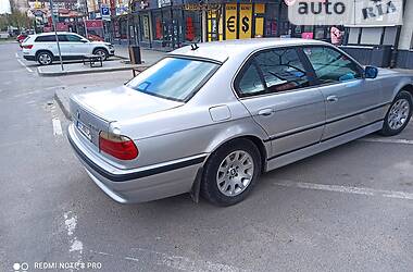 Седан BMW 7 Series 2001 в Тернополе