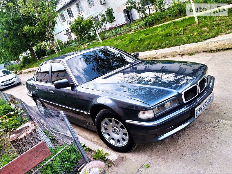 Седан BMW 7 Series 1995 в Одессе