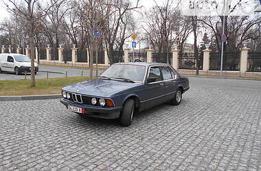 Седан BMW 7 Series 1986 в Днепре