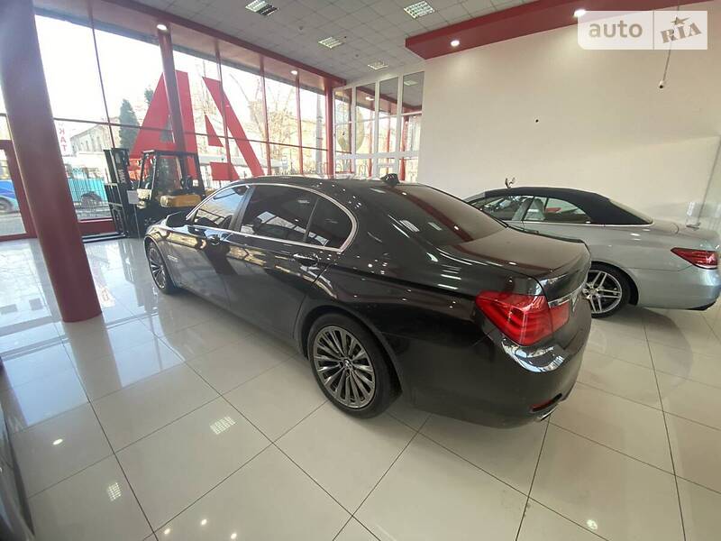 Седан BMW 7 Series 2010 в Одесі