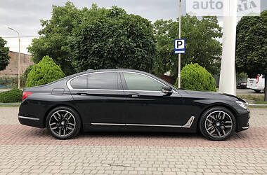 Седан BMW 7 Series 2016 в Ужгороде