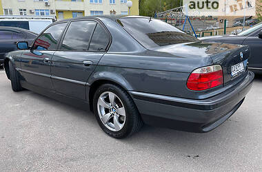 Седан BMW 7 Series 2000 в Запорожье