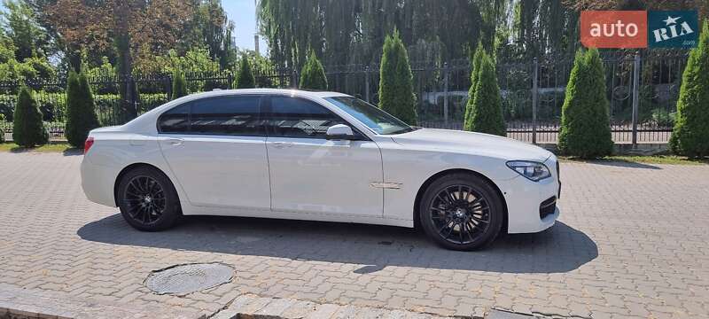 Седан BMW 7 Series 2014 в Черкасах