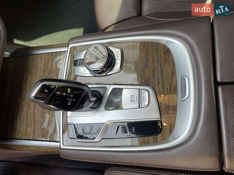 Седан BMW 7 Series 2016 в Ужгороде фото 22 Седан BMW 7 Series 2016 в Ужгороде
