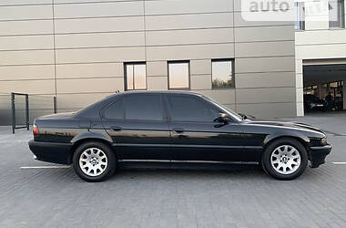 Седан BMW 7 Series 2000 в Дніпрі
