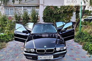 Седан BMW 7 Series 1997 в Одессе