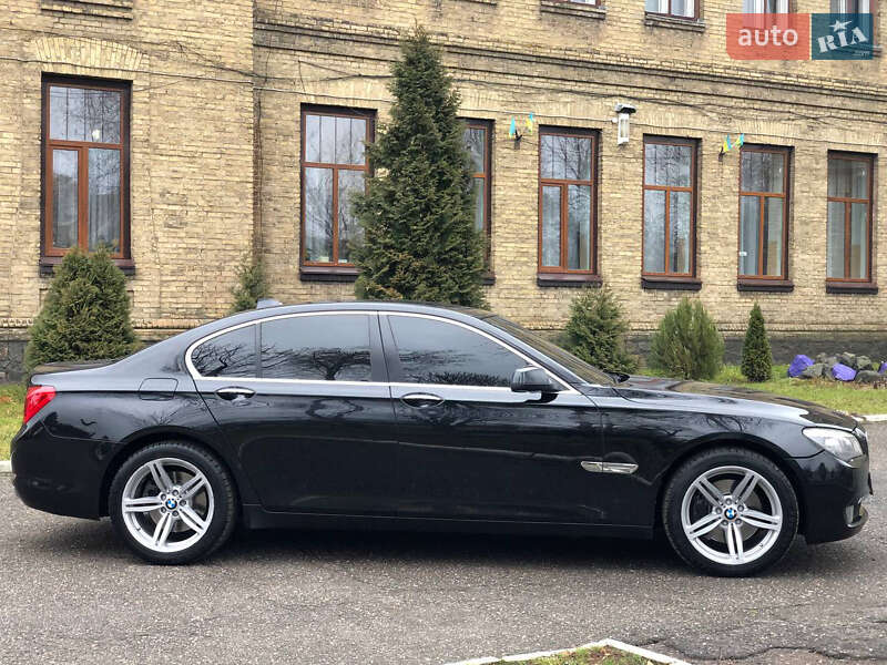Седан BMW 7 Series 2012 в Черкасах