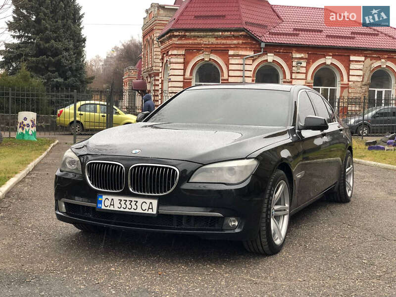Седан BMW 7 Series 2012 в Черкасах