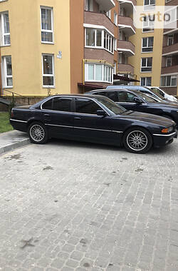 Седан BMW 7 Series 2001 в Тернополі