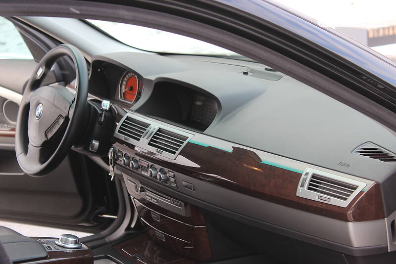 Седан BMW 7 Series 2005 в Днепре
