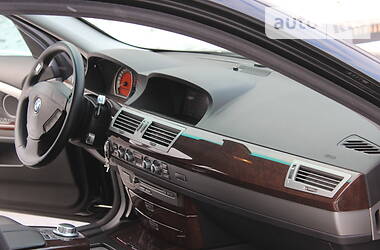 Седан BMW 7 Series 2005 в 