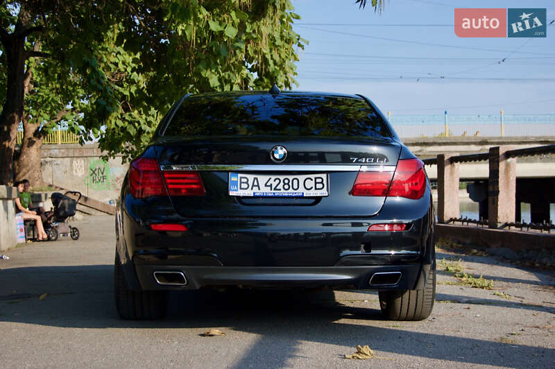 Седан BMW 7 Series 2015 в Кропивницькому