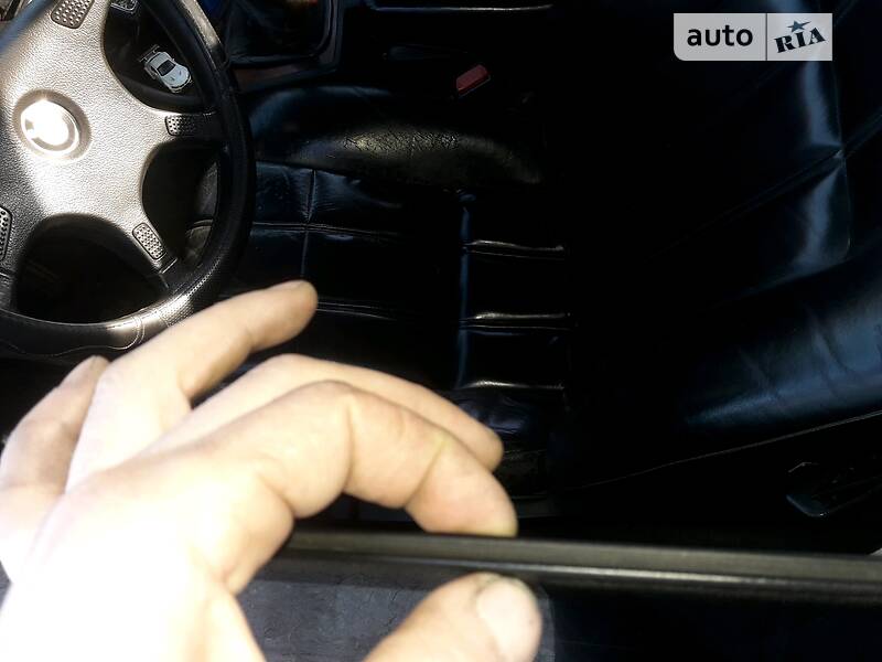 Седан BMW 7 Series 1987 в Одессе