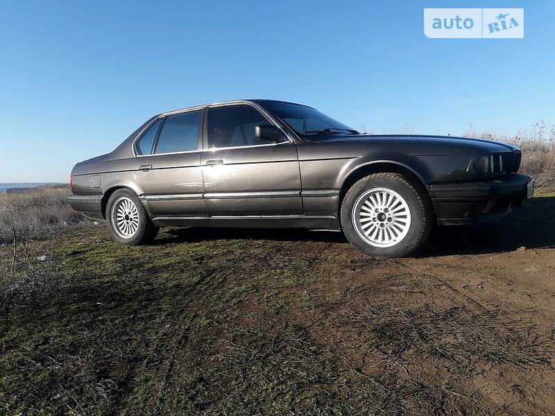 Седан BMW 7 Series 1987 в Одессе