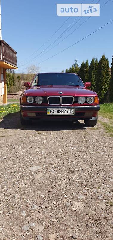 Седан BMW 7 Series 1993 в Чорткові