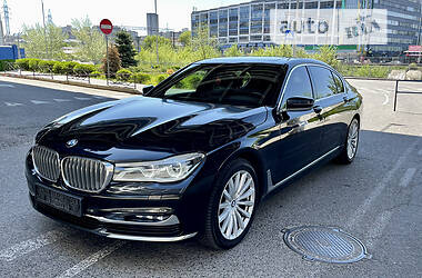 Седан BMW 7 Series 2017 в Киеве