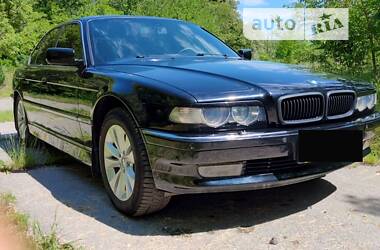 Седан BMW 7 Series 2000 в Кременчуге