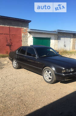 Седан BMW 7 Series 1989 в Львові