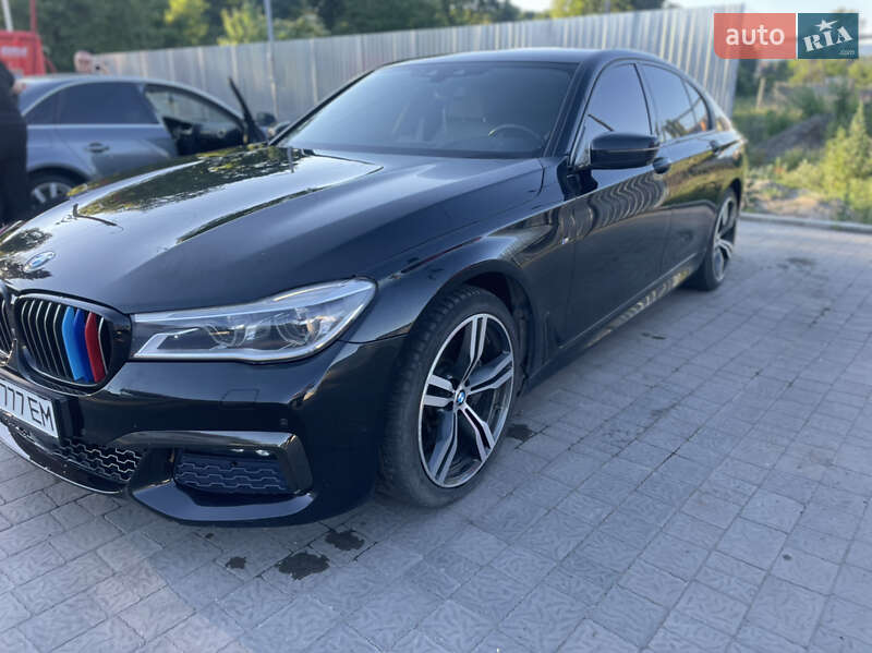 Седан BMW 7 Series 2015 в Ужгороде