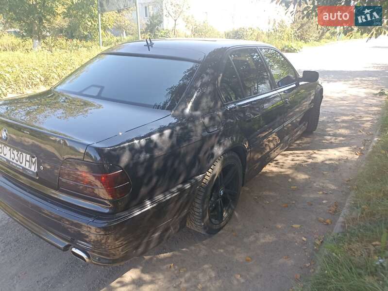 Седан BMW 7 Series 2000 в Ходорове