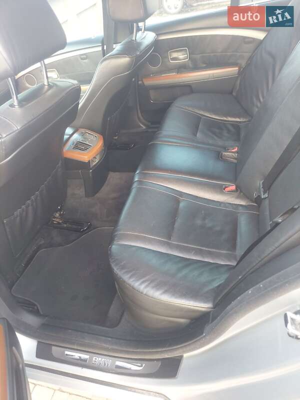 Седан BMW 7 Series 2001 в Дрогобыче