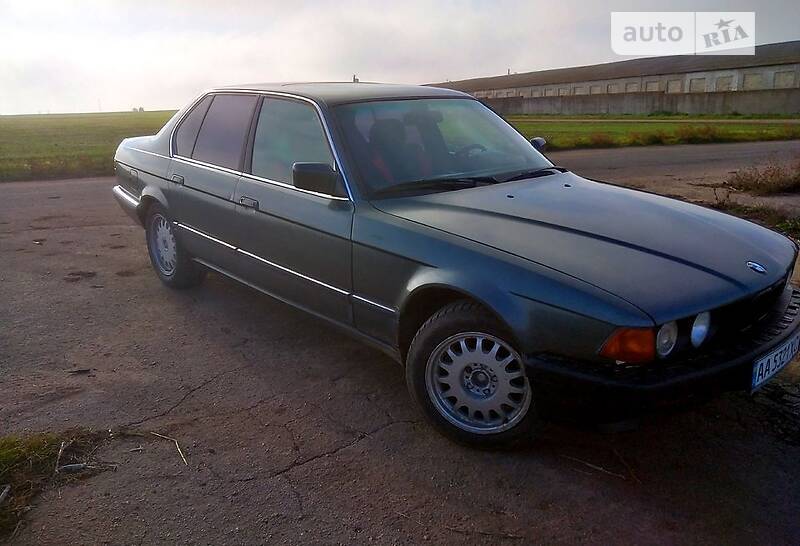 Седан BMW 7 Series 1990 в Миколаєві