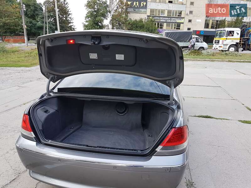 Седан BMW 7 Series 2003 в Новомосковську