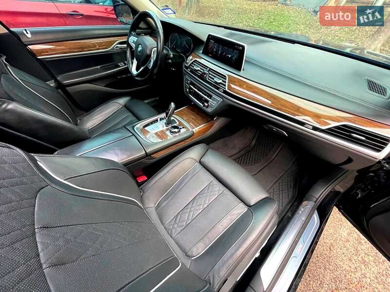 Седан BMW 7 Series 2016 в Киеве
