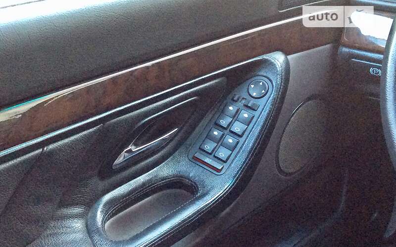 Седан BMW 7 Series 1995 в Ужгороді