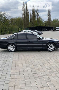 Седан BMW 7 Series 2000 в 