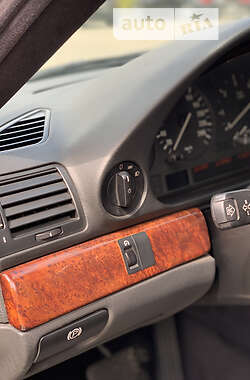 Седан BMW 7 Series 2000 в 